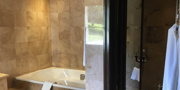 Luxury Exótic Hotel Bathroom